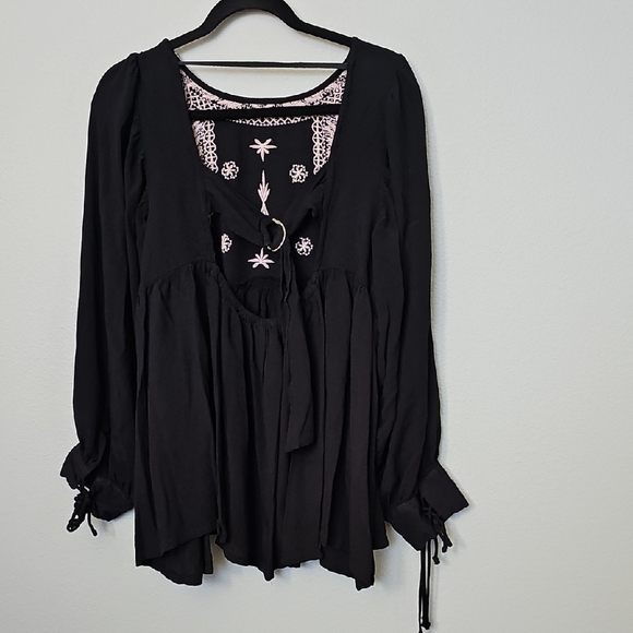 Ananada's Collection Black Boho Embroidered Billow Sleeve Women's Top XL - Picture 9 of 12